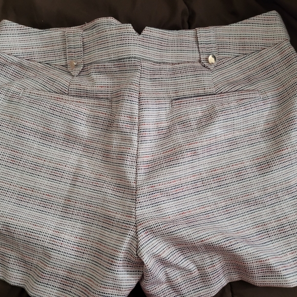 Shorts - Picture 3 of 3